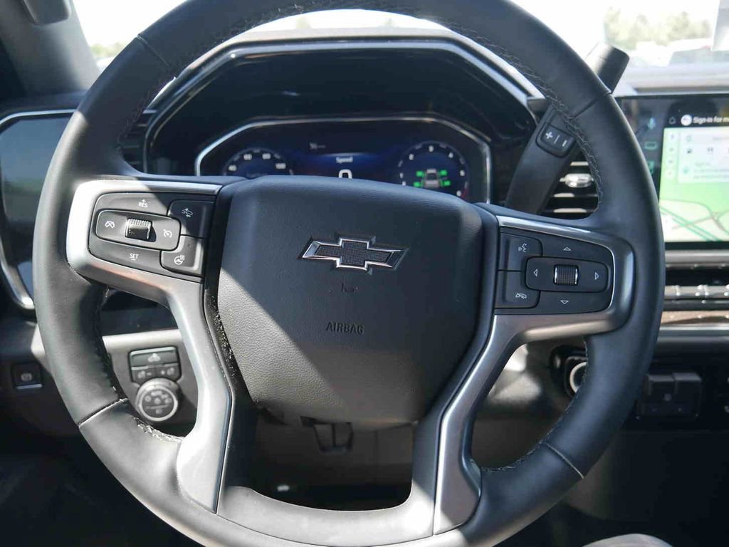 Used 2025 Chevrolet Silverado 1500 RST AWD/4WD image 37