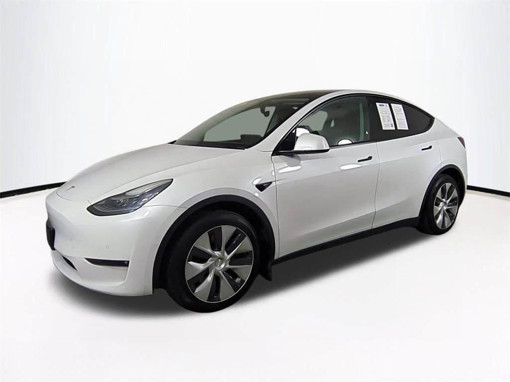 Used 2021 Tesla Model Y Long Range image 9