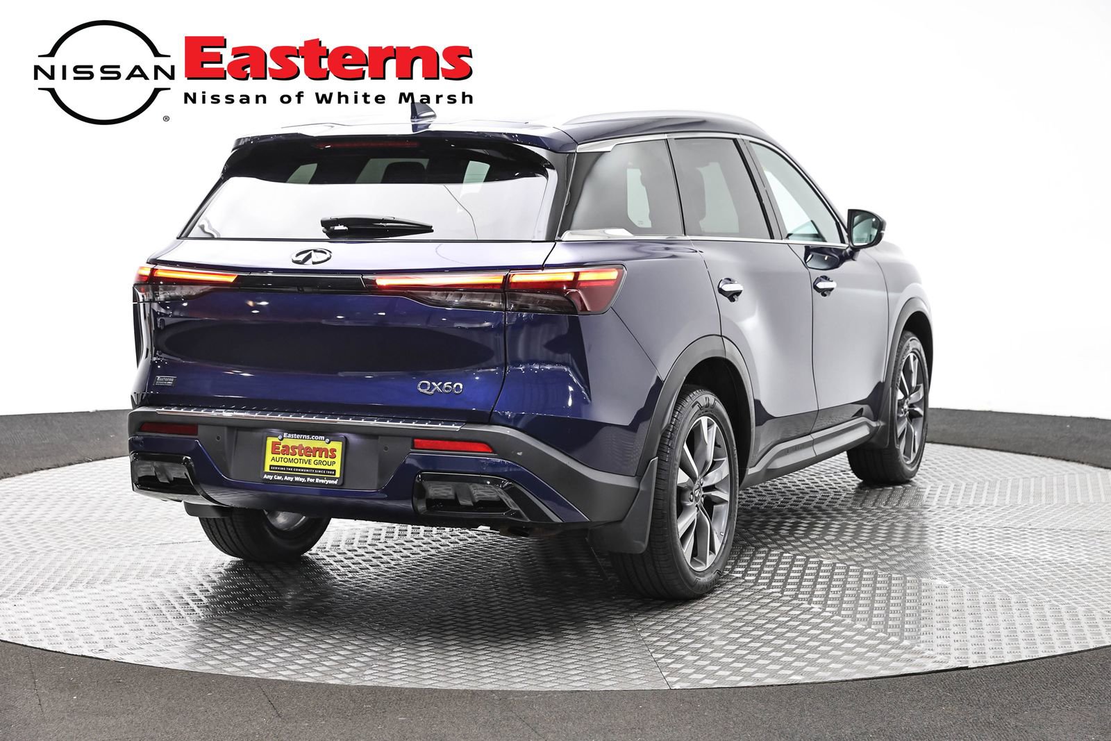 Used 2023 INFINITI QX60 Luxe w/ Cargo Package AWD/4WD image 5