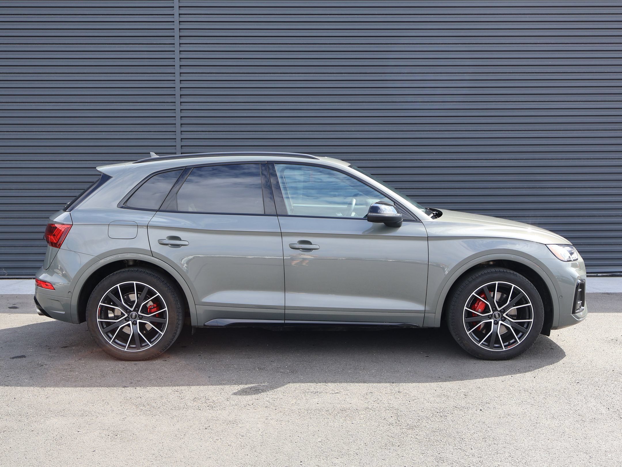 Used 2024 Audi SQ5 Prestige AWD/4WD image 4