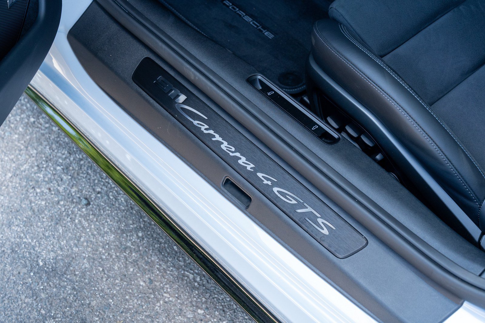 Certified 2025 Porsche 911 Carrera 4 GTS AWD/4WD image 23