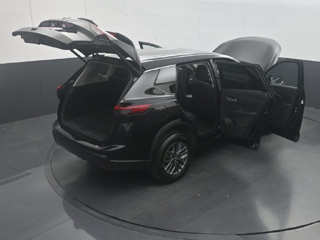 Used 2026 Nissan Rogue SV FWD image 48