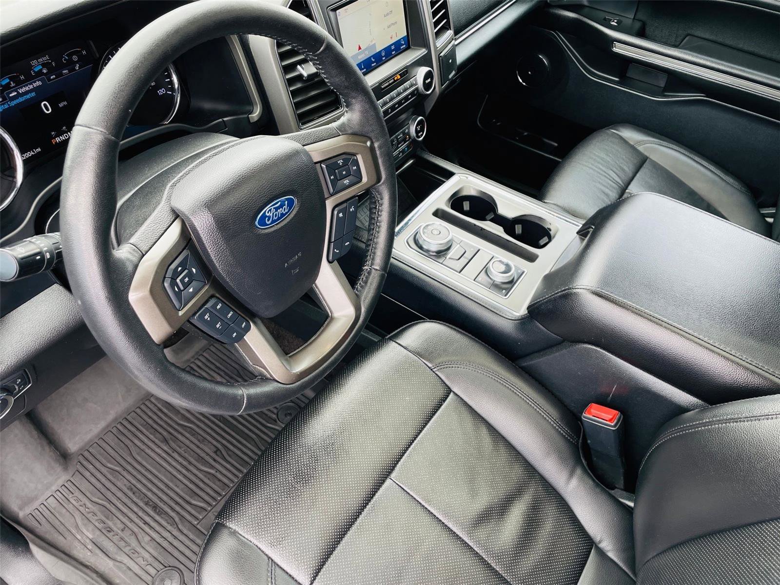 Used 2020 Ford Expedition XLT w/ Equipment Group 202A AWD/4WD image 8