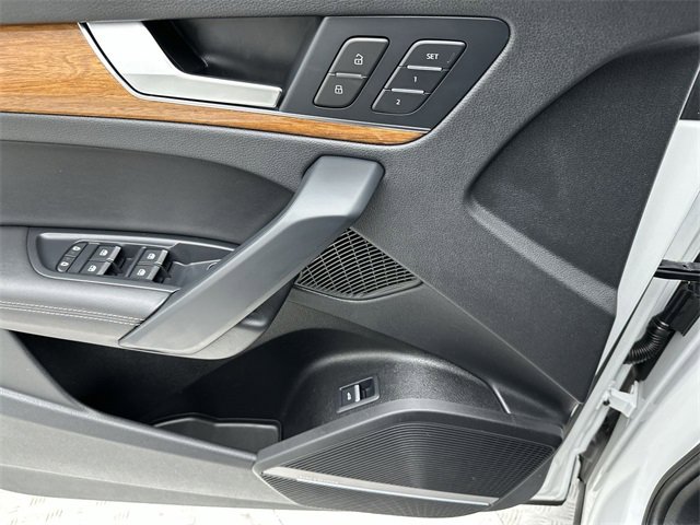 Used 2023 Audi Q5 2.0T Premium Plus w/ Premium Plus Package image 13