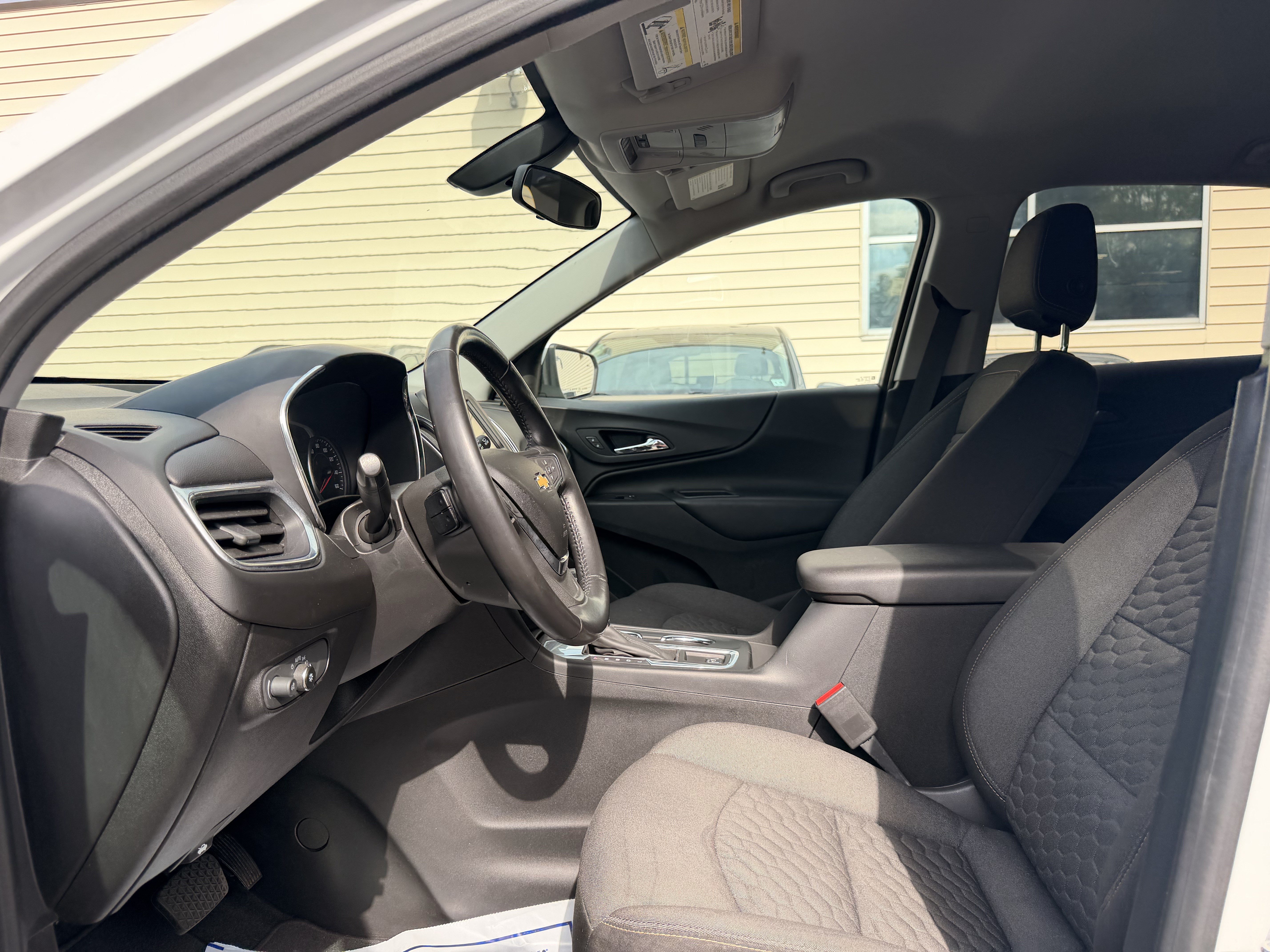 Used 2019 Chevrolet Equinox LT FWD image 14