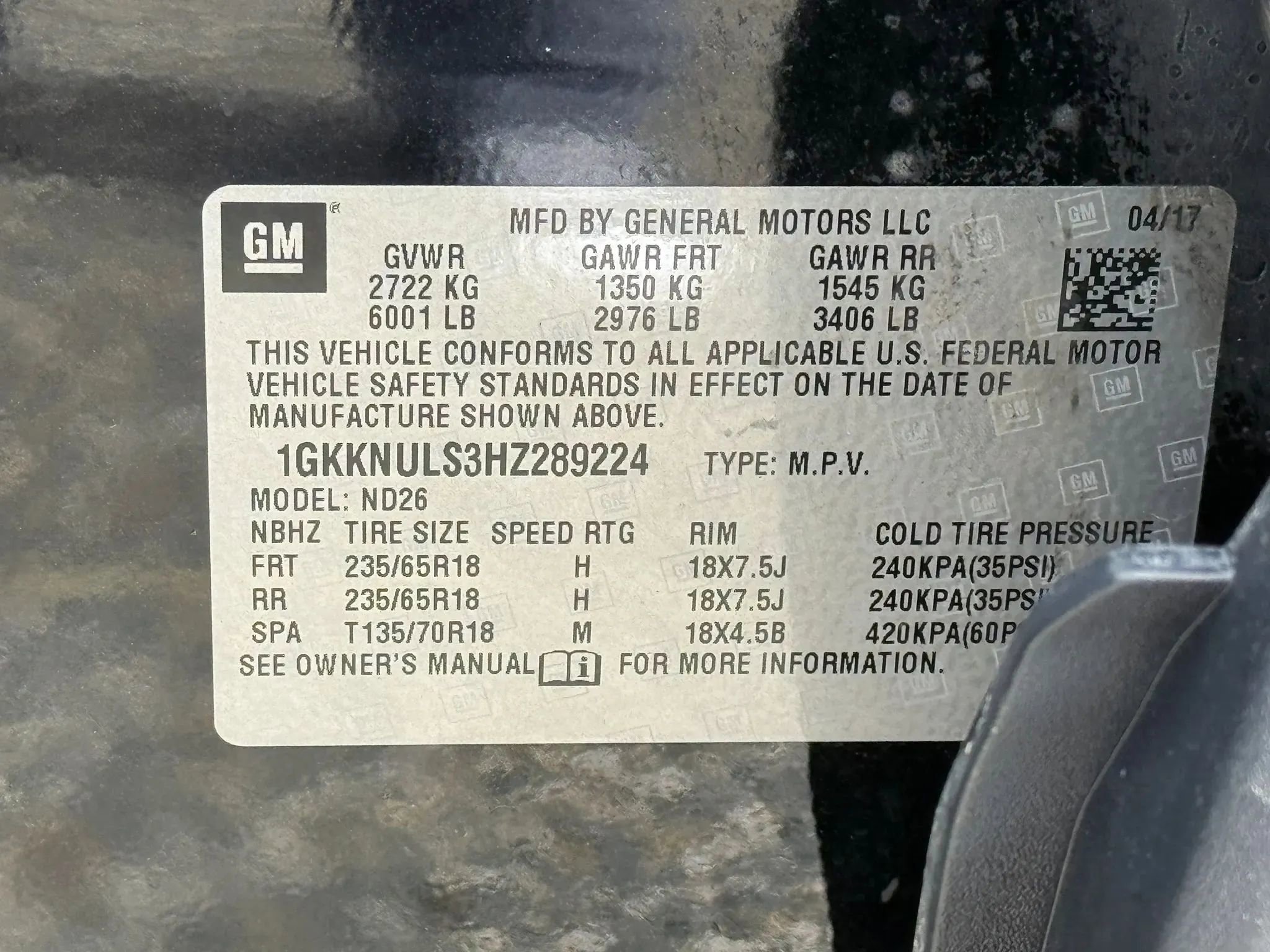 Used 2017 GMC Acadia SLT w/ LPO, Floor Liner Package image 33