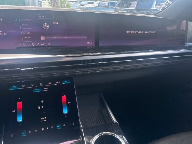 Certified 2025 Cadillac Escalade ESV Sport AWD/4WD image 18
