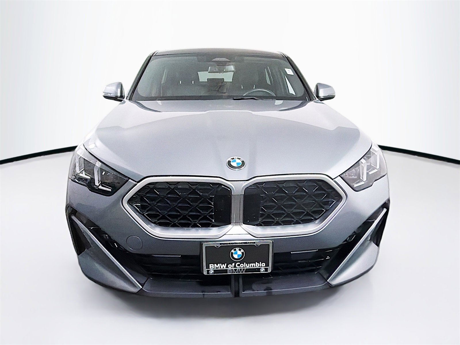 Used 2025 BMW X2 xDrive28i image 2