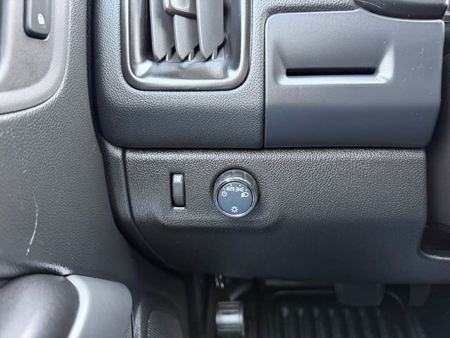 Used 2022 Chevrolet Colorado LT w/ Fleet Safety Package image 18