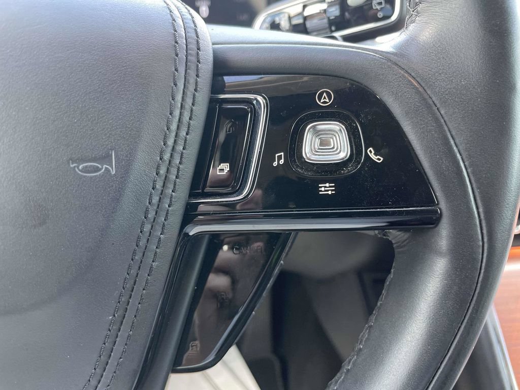 Used 2021 Lincoln Aviator Reserve w/ Equipment Group 201A RWD image 26