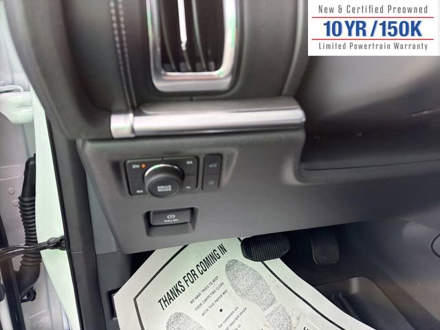 Used 2025 Ford Expedition Platinum image 19