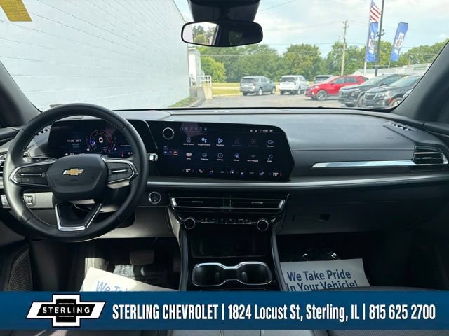 Used 2025 Chevrolet Traverse LT AWD/4WD image 9