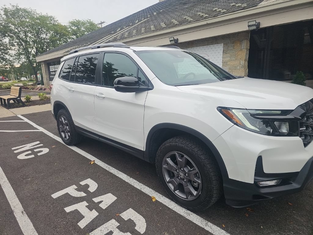 Certified 2024 Honda Passport TrailSport image 4