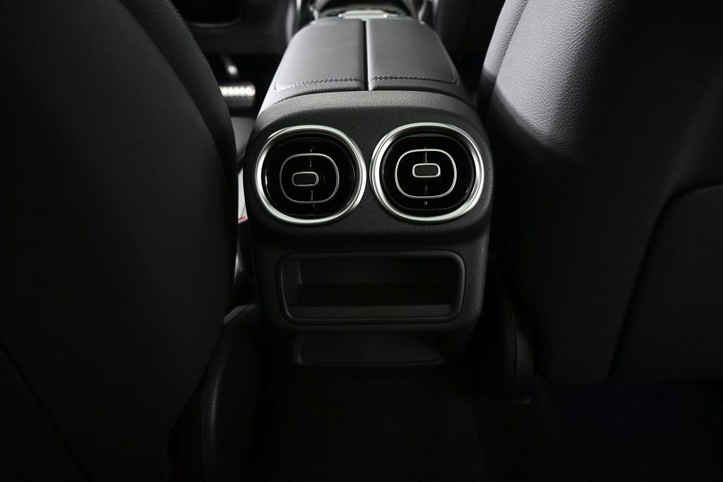 New 2026 Mercedes-Benz GLB 250 image 17