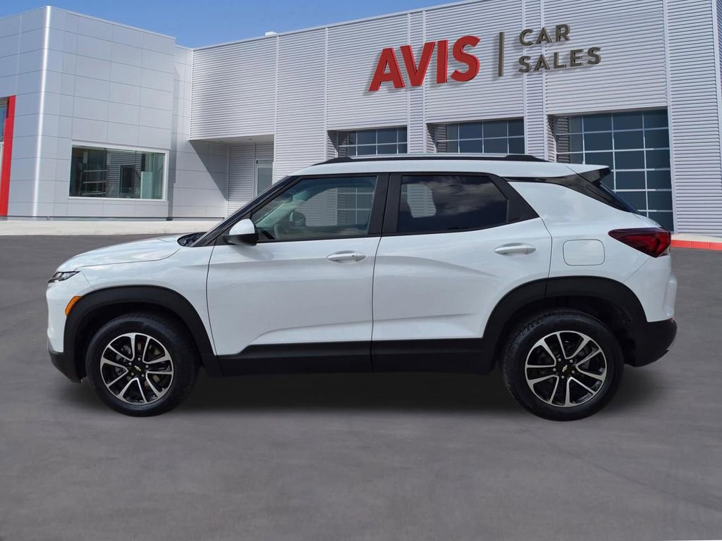 Used 2025 Chevrolet TrailBlazer LT AWD/4WD image 10