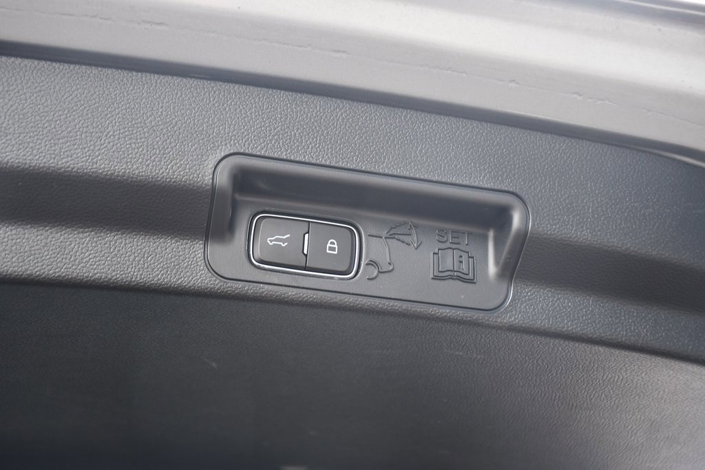 Used 2023 Ford Explorer XLT w/ Class IV Trailer Tow Package image 20