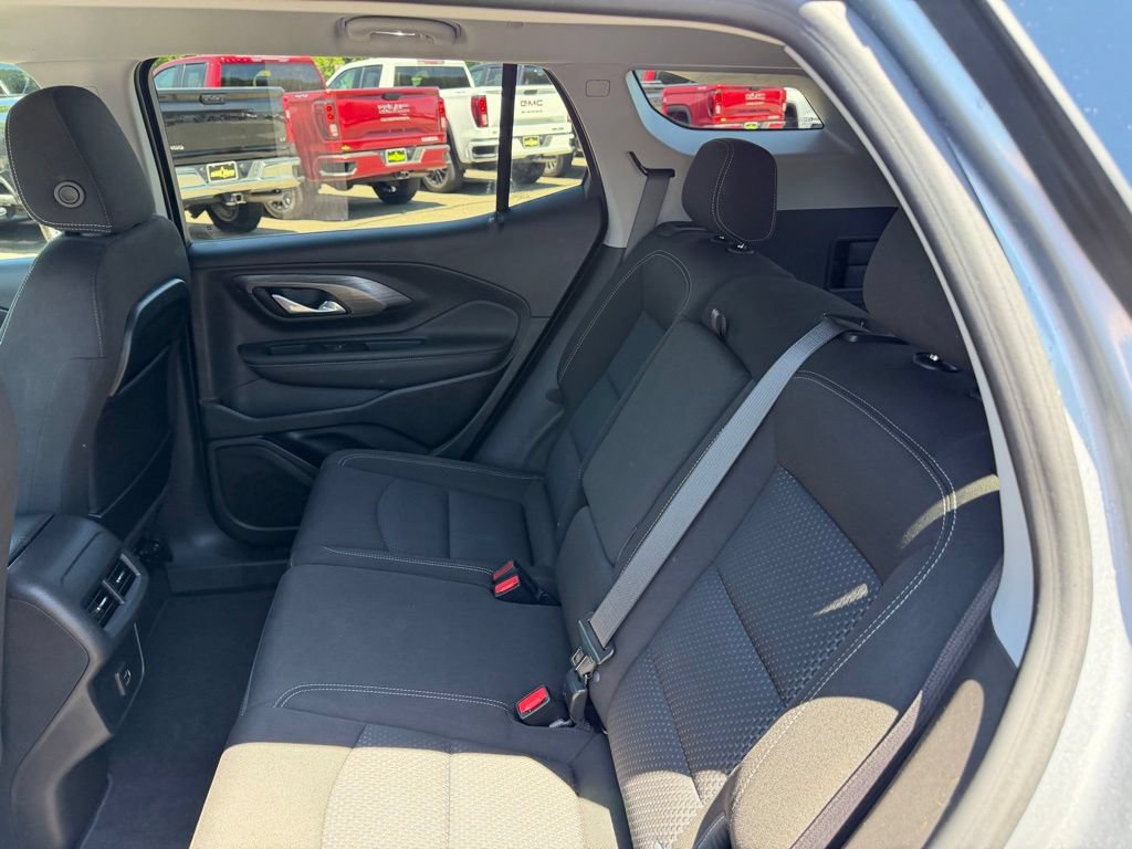 Certified 2023 GMC Terrain SLE w/ Driver Convenience Package AWD/4WD image 9