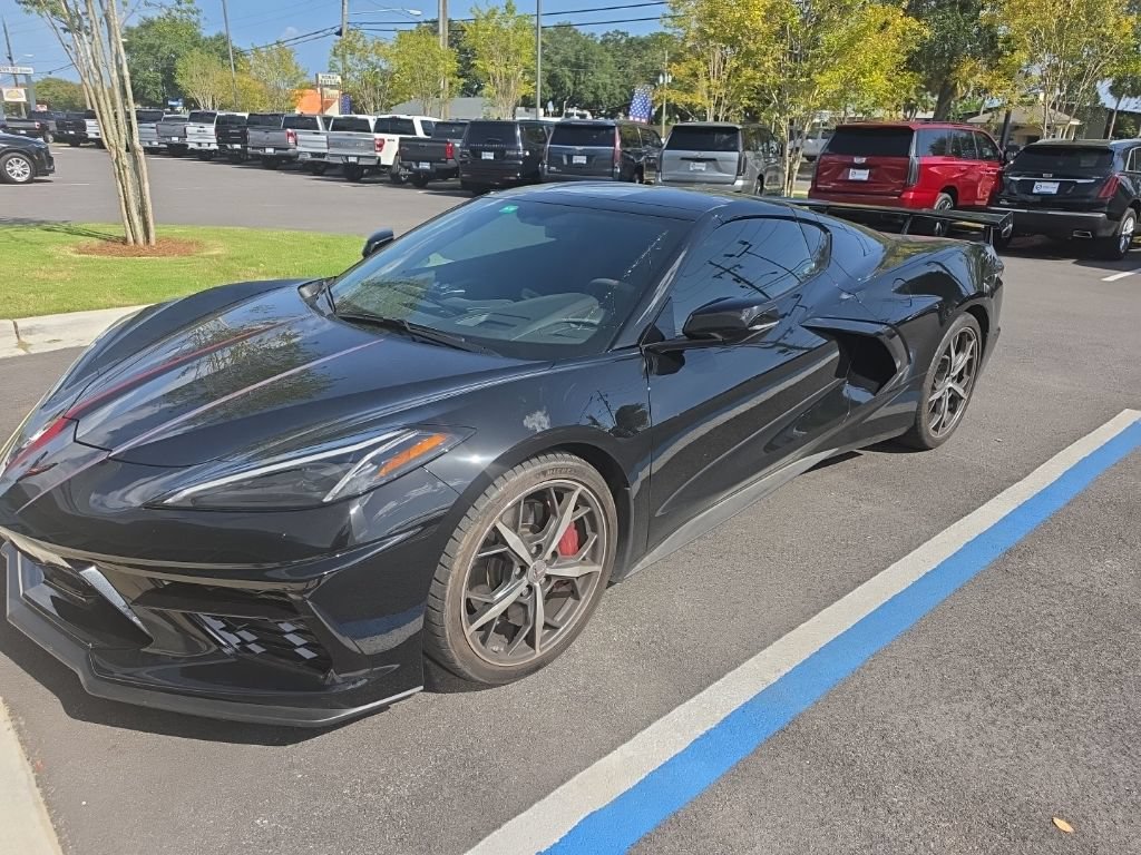 Used 2022 Chevrolet Corvette Stingray Premium Cpe w/ Z51 Performance Package RWD image 2