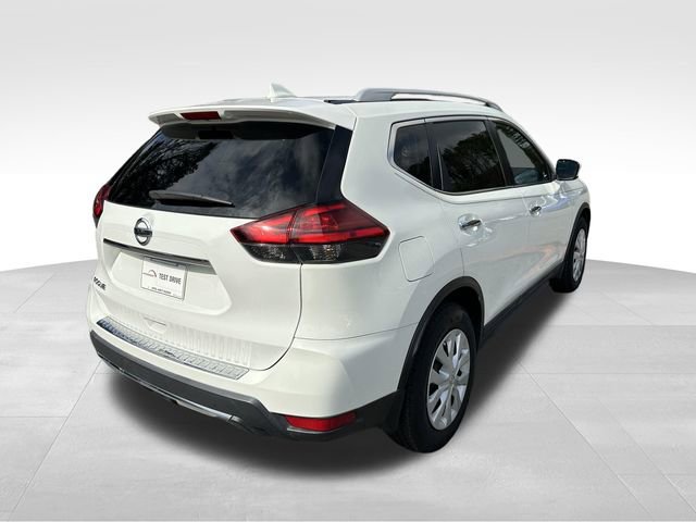 Used 2017 Nissan Rogue S w/ Appearance Package image 5