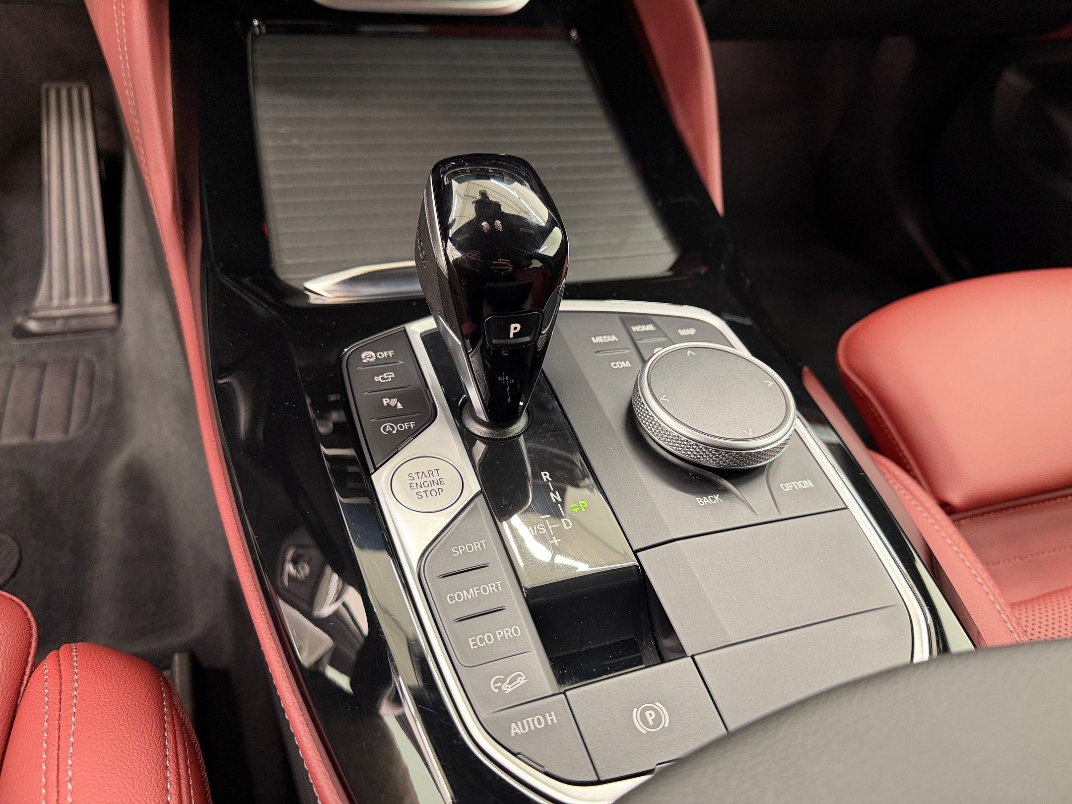 Certified 2025 BMW X4 xDrive30i w/ Premium Package image 19