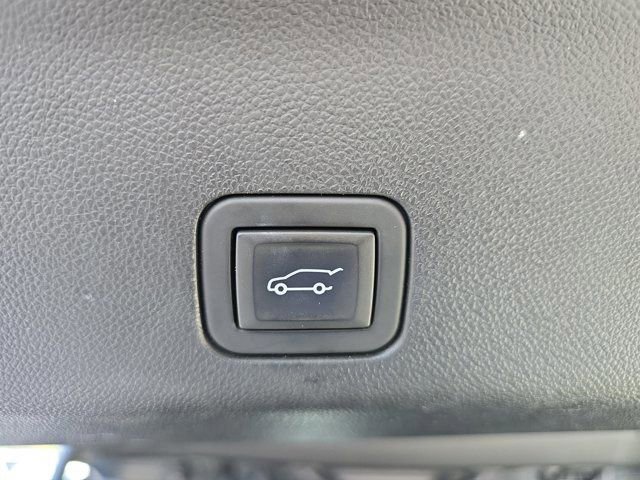 Used 2023 Chevrolet Tahoe High Country AWD/4WD image 17