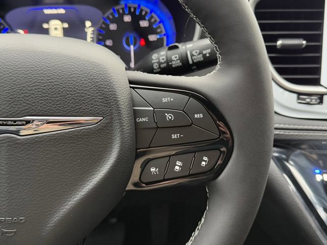 New 2026 Chrysler Pacifica Select w/ S Appearance Package image 21