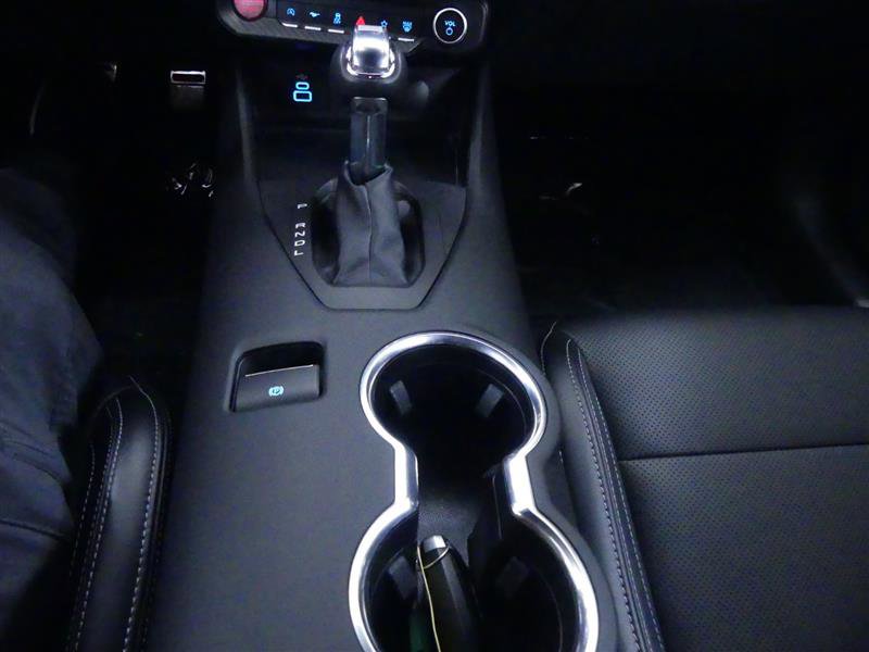 Used 2025 Ford Mustang Premium image 18