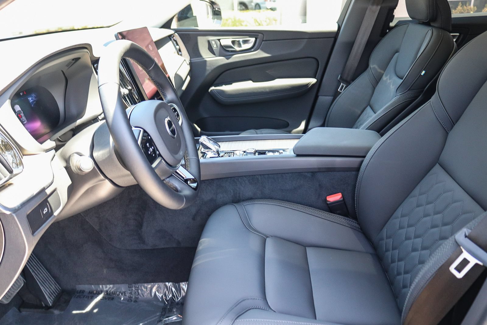 Certified 2026 Volvo XC60 B5 Plus w/ Climate Package PRO AWD/4WD image 20