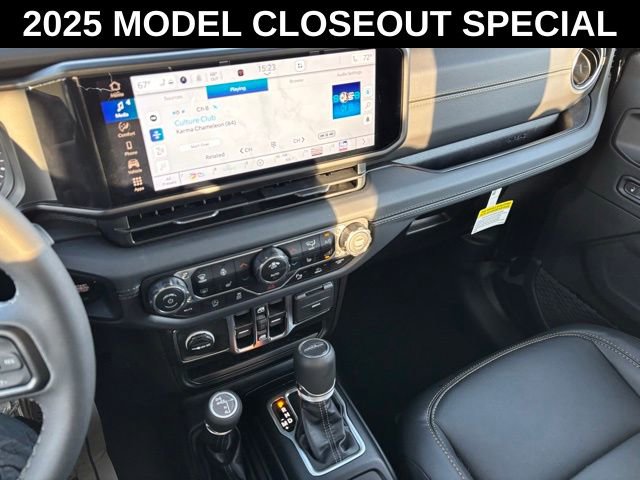New 2025 Jeep Gladiator High Tide image 33