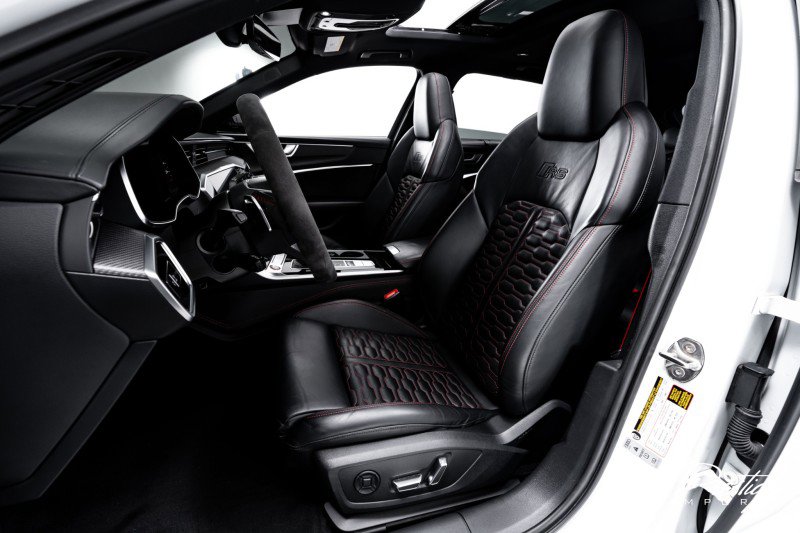 Used 2022 Audi RS 6 w/ Executive Package image 34