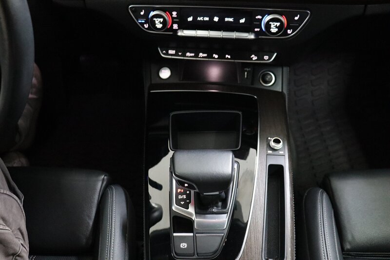 Used 2022 Audi Q5 2.0T Prestige AWD/4WD image 17