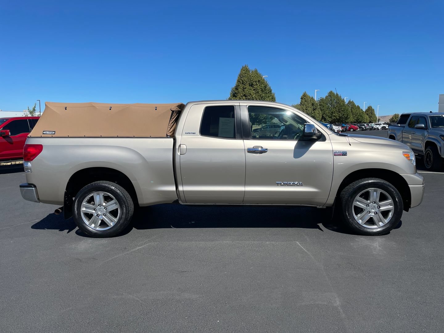 Used 2008 Toyota Tundra Limited AWD/4WD image 2