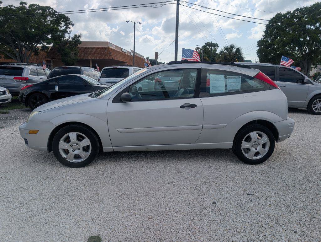 Used 2007 Ford Focus SES FWD image 4