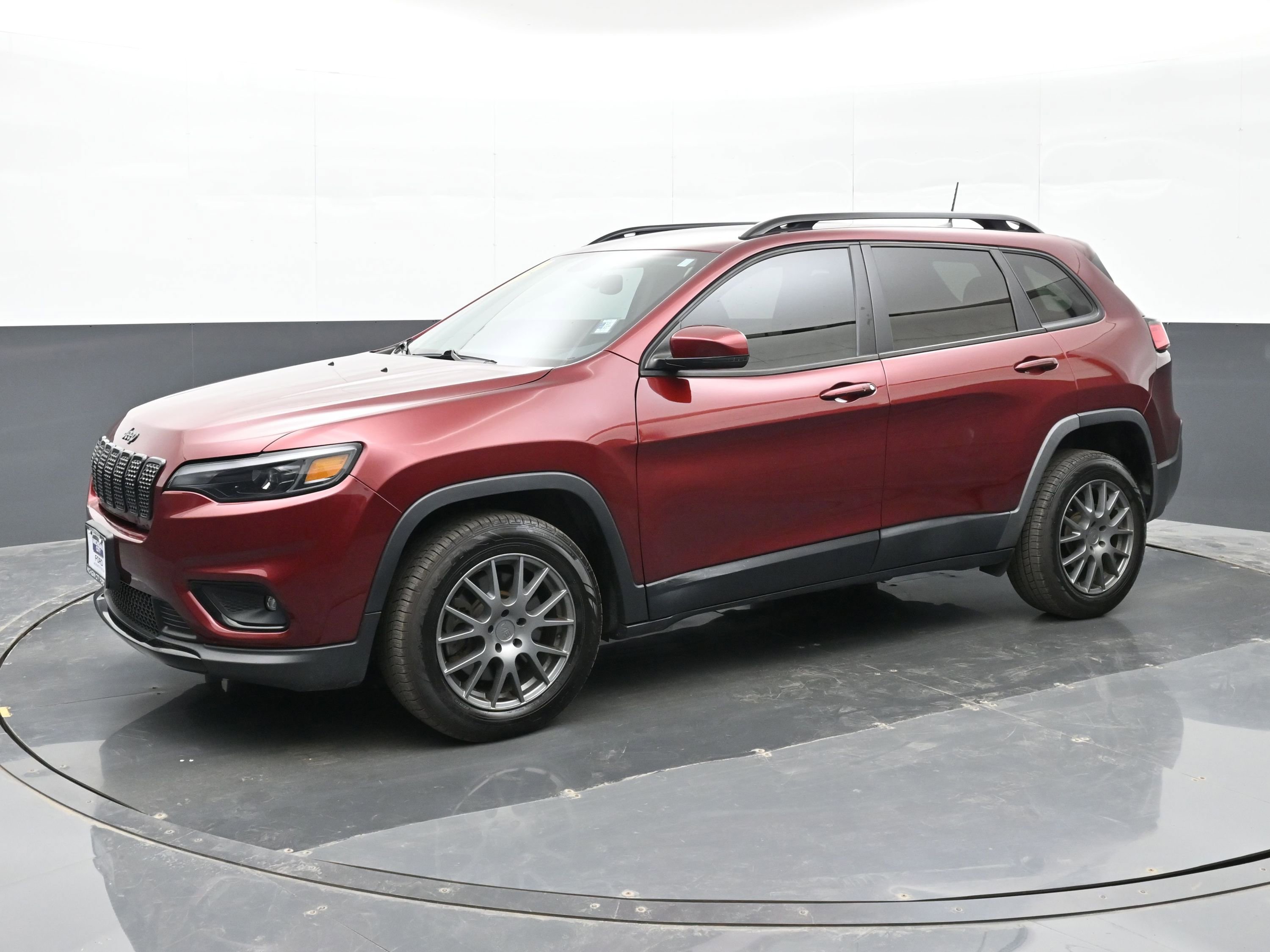 Used 2020 Jeep Cherokee Latitude Plus image 8