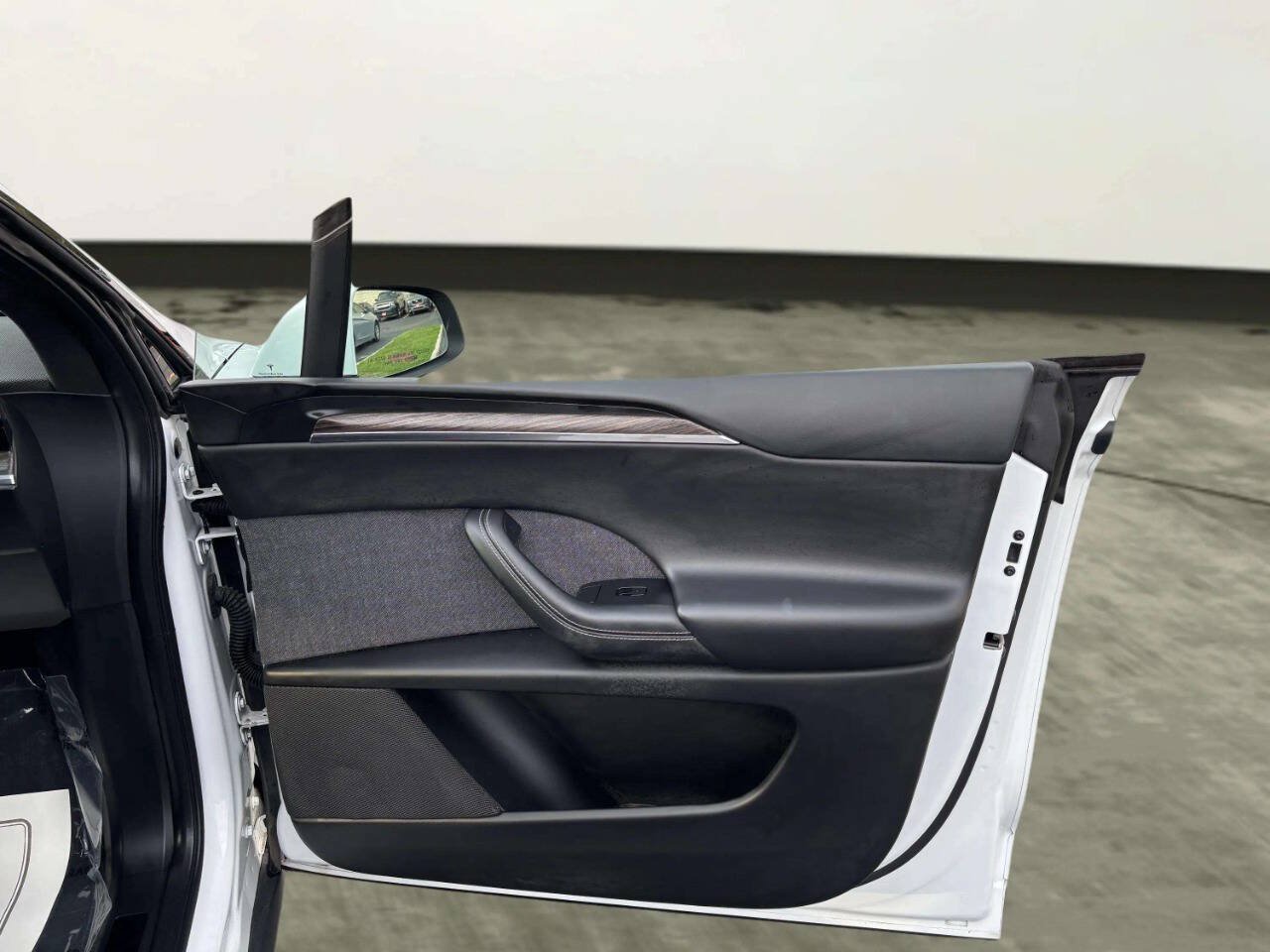 Used 2022 Tesla Model X AWD/4WD image 24