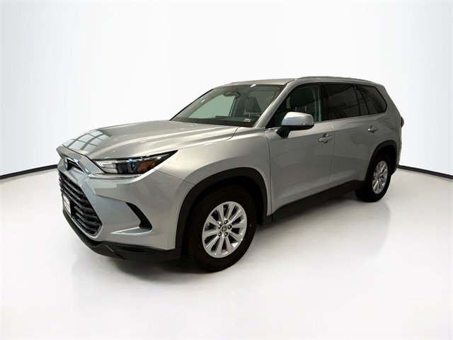 Certified 2025 Toyota Grand Highlander XLE image 3