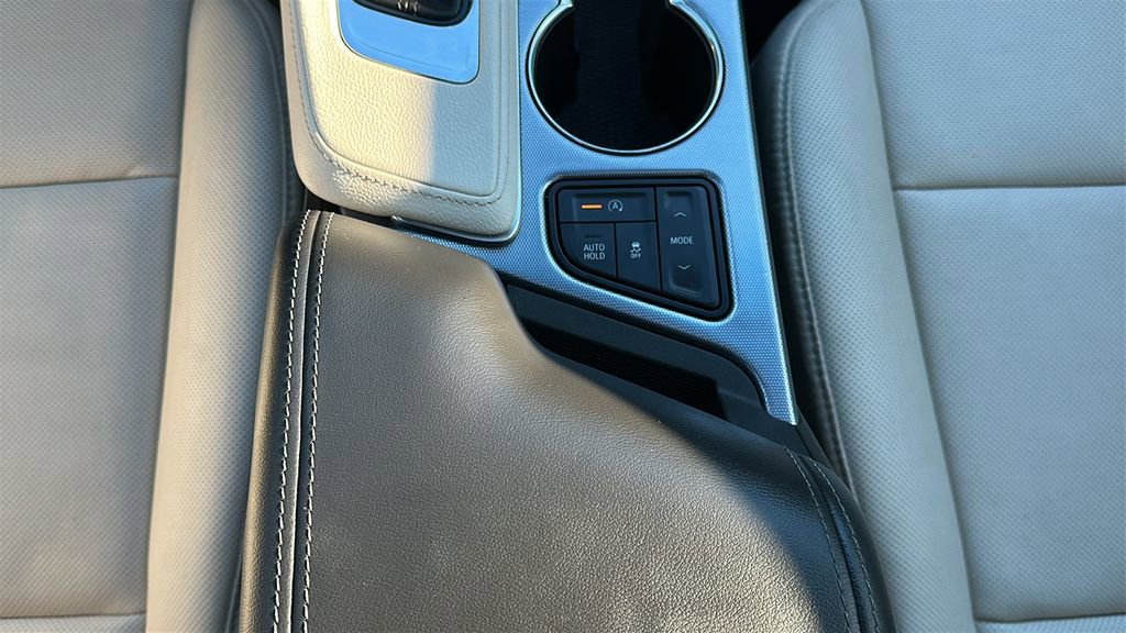 Used 2025 Cadillac CT4 Premium Luxury image 29