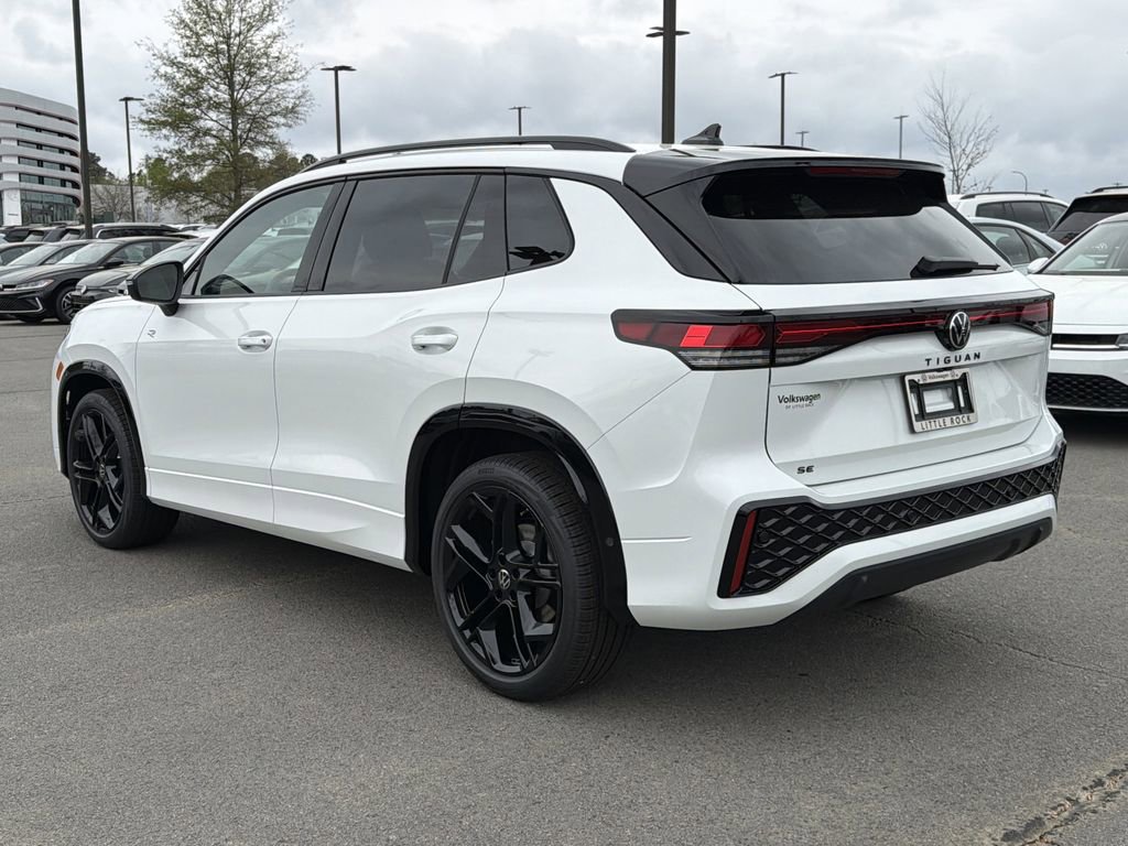 New 2026 Volkswagen Tiguan SE R-Line image 3