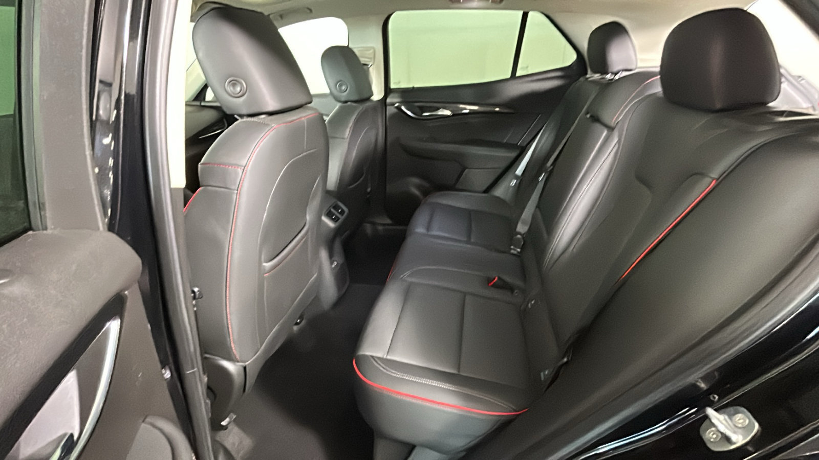 Used 2023 Buick Envision Essence w/ Sport Touring Package FWD image 33