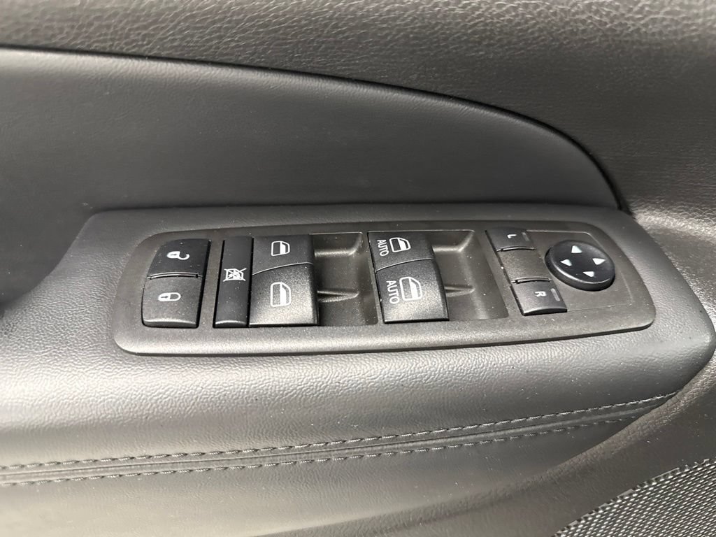 Used 2021 Jeep Grand Cherokee Laredo X RWD image 18