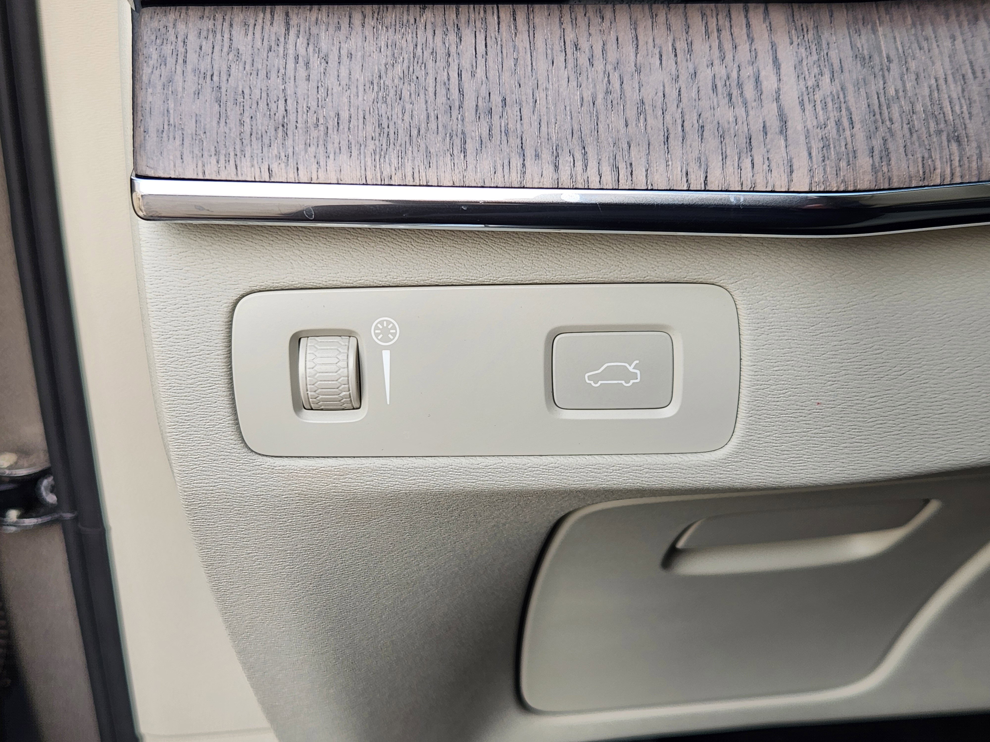 Used 2022 Volvo XC90 T6 Inscription w/ Advanced Package image 27