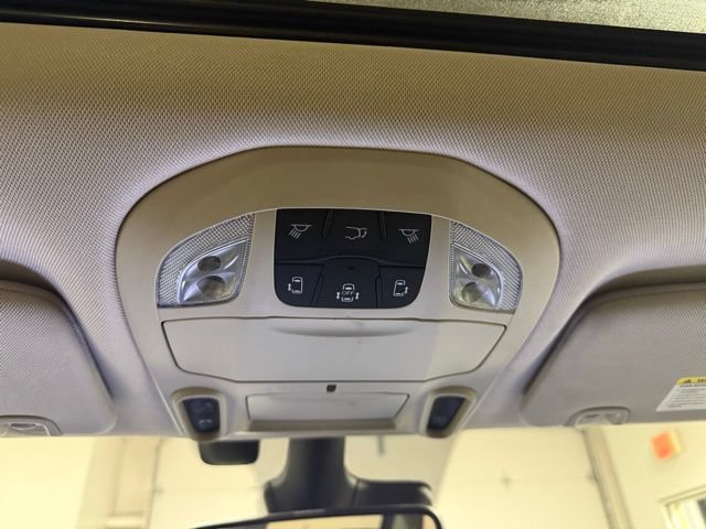 Used 2021 Chrysler Pacifica Limited AWD/4WD image 15