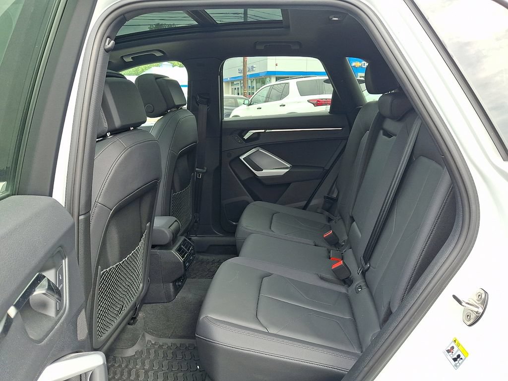 Used 2024 Audi Q3 2.0T Premium AWD/4WD image 9
