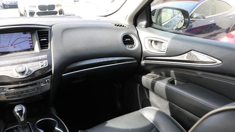 Used 2018 INFINITI QX60 Luxe w/ Premium Plus Package image 16