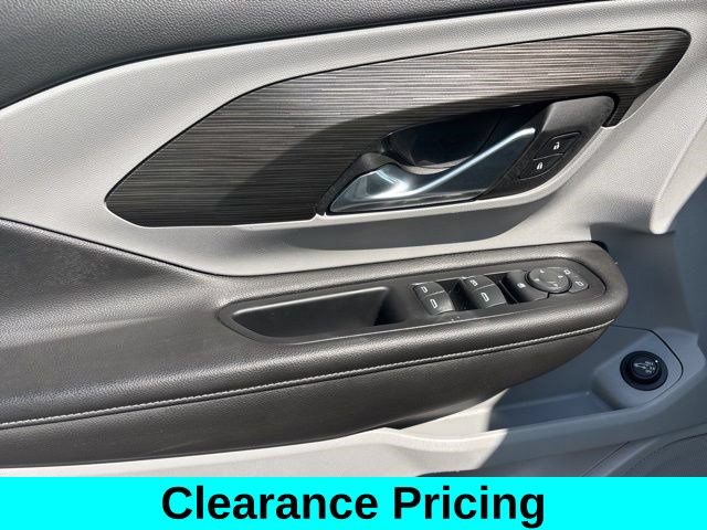 Used 2023 GMC Terrain SLE w/ Driver Convenience Package AWD/4WD image 13