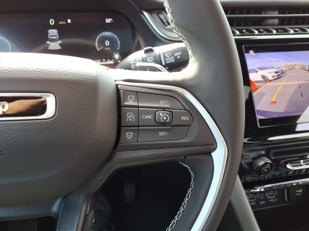 New 2025 Jeep Grand Cherokee L Laredo image 27