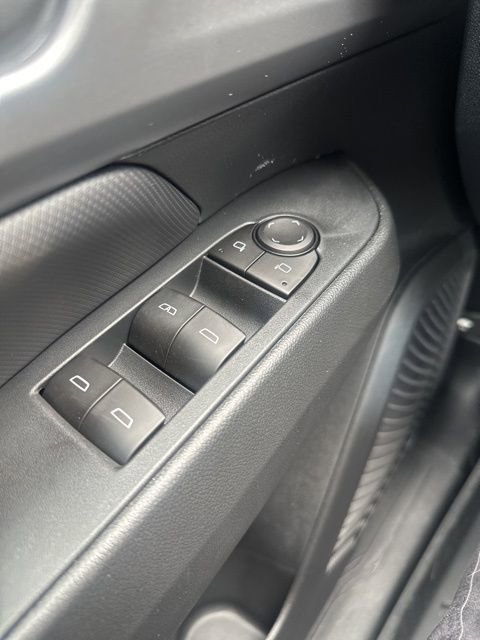 New 2025 Chevrolet Equinox EV RS w/ Convenience Package II FWD image 19