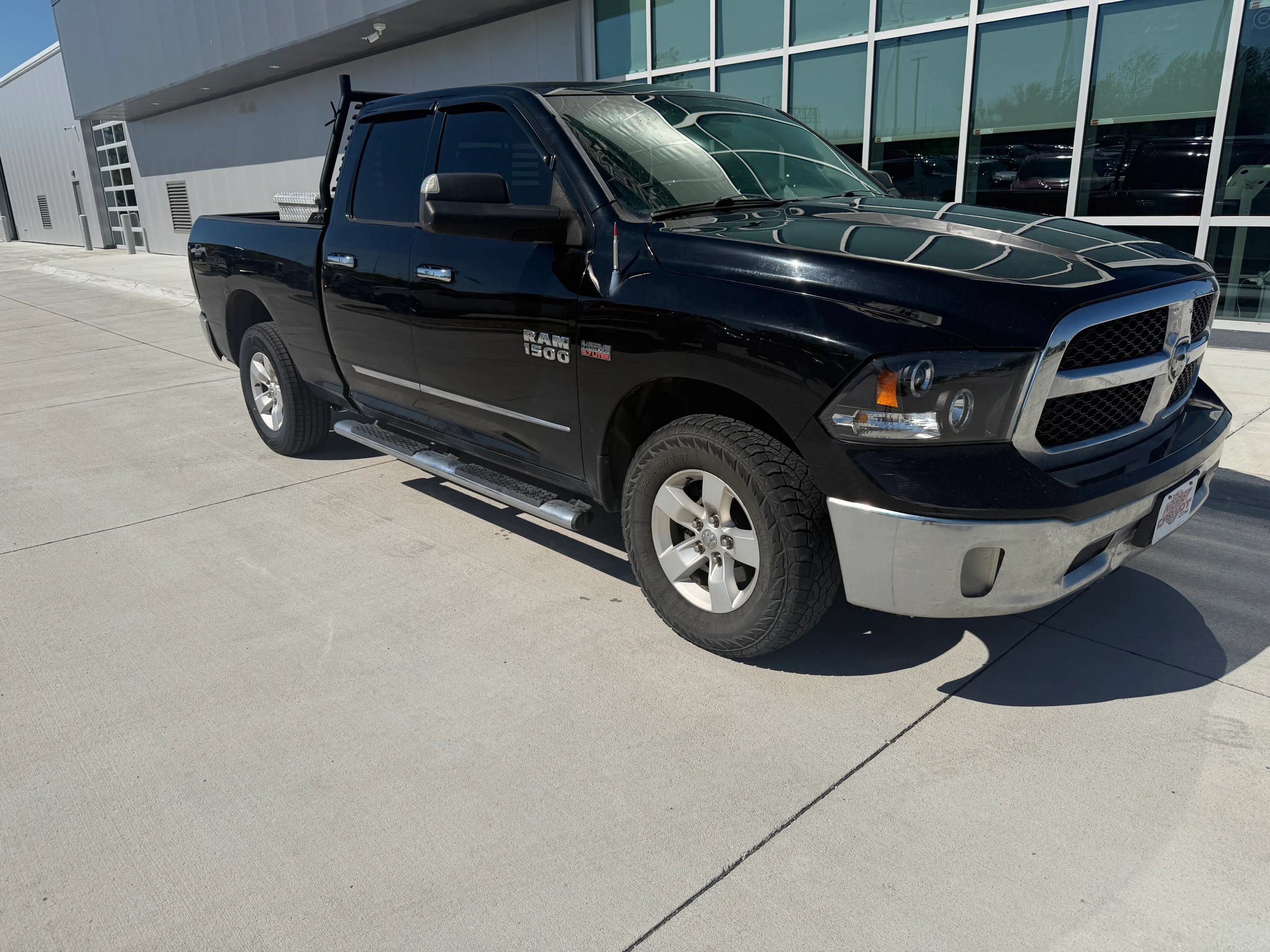 Used 2014 RAM 1500 Classic SLT AWD/4WD image 3