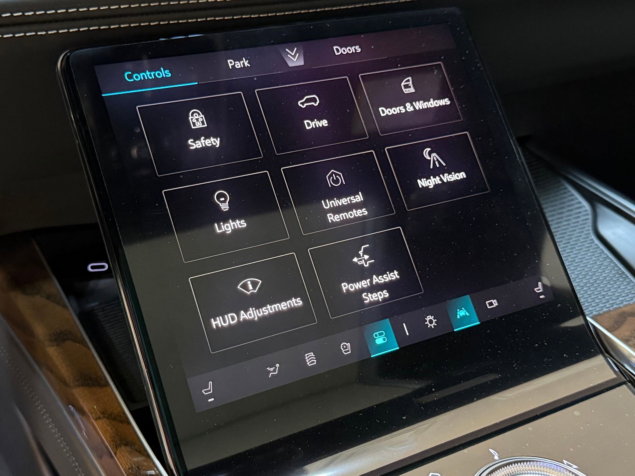 New 2026 Cadillac Escalade Platinum Sport AWD/4WD image 39