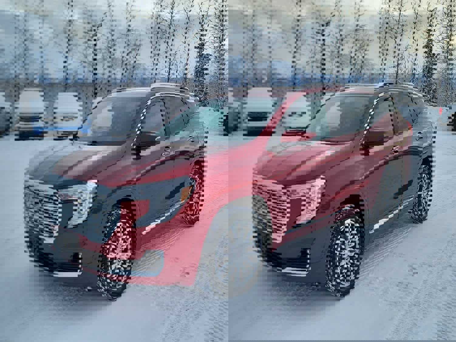 Used 2023 GMC Terrain Denali image 1